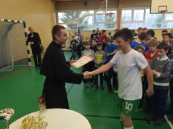07.03.2015 - Turniej piłkarski ministrantów w Ożarowie Maz.