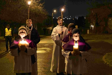 22.03.2024 - Droga Krzyżowa ulicami Sławinka